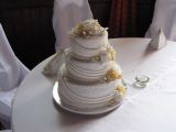 Hlavná torta svadby v zlatej.