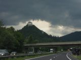 Perfektné rakúske diaľnice netreba ospevovať.