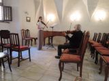 Prof. Michalica so svojou žiačkou.